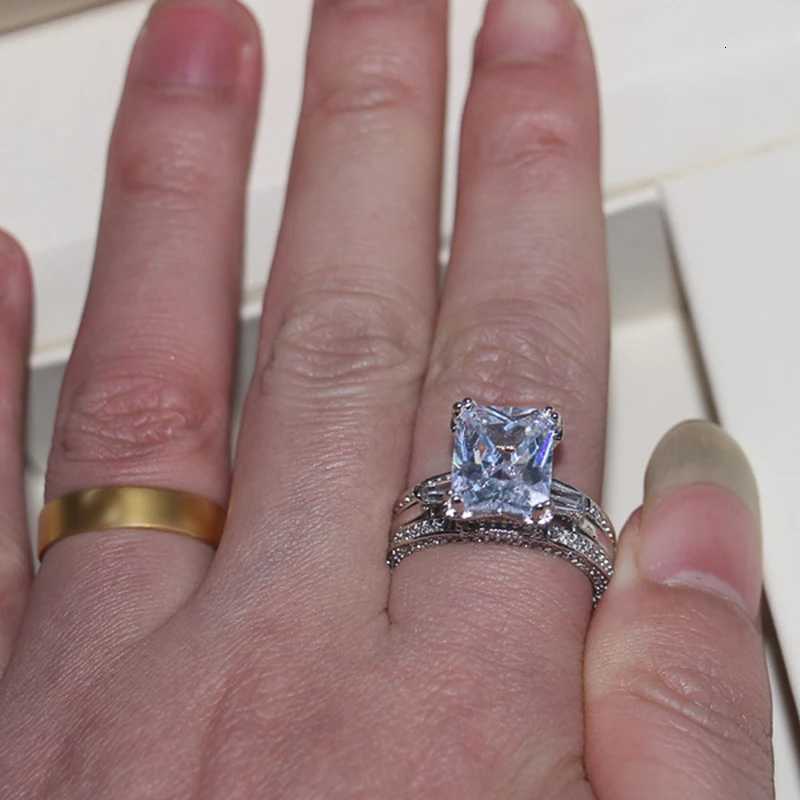 800 Gorgeous Full Cubic Zirconia Ring for Women Luxury Inlaid Square CZ Stone Engagement Wedding Rings New Fashion Jewelry Y250808