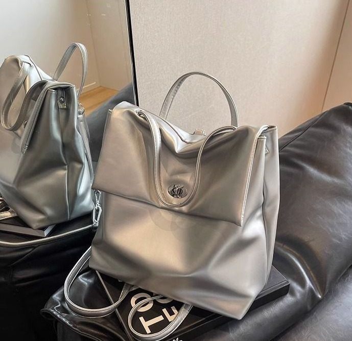 2025 Autumn New Women s Backpack New Wax Leather Women s trend Large Capacity Student Commuter Backpack Travel Backpack Autumn New Designer Backpack