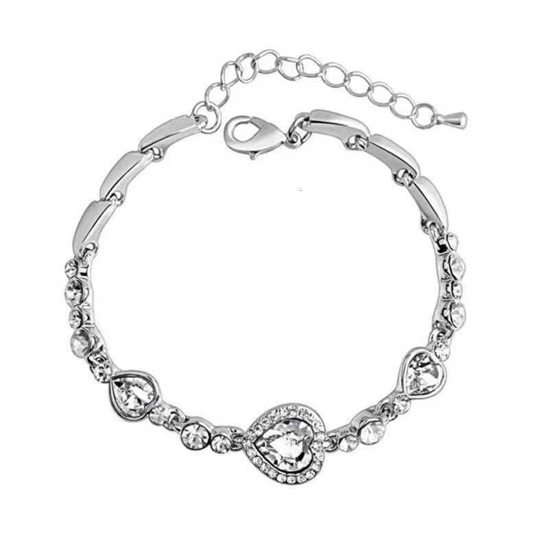 New Women Luxury Lucky Bracelet for Female Blue Crystal Heart Charm Bracelet Women Bridal Wedding Engagement Fine Jewelry Gift Z250807