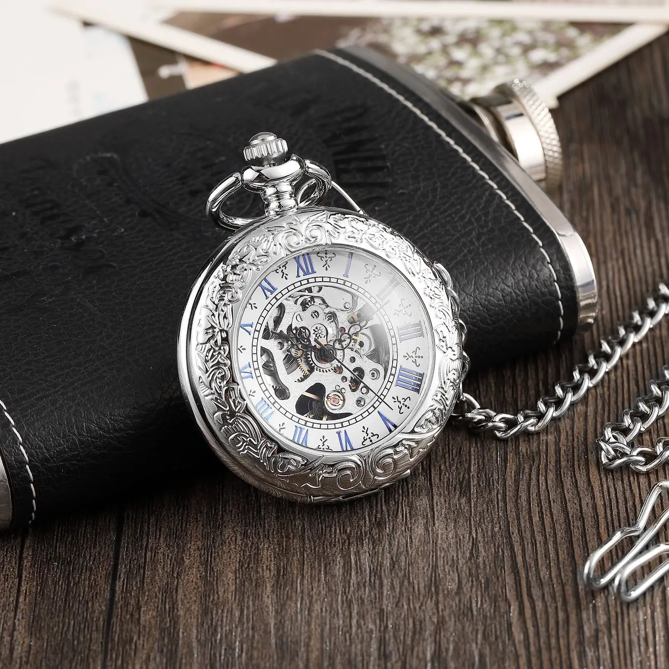 Silver Roman Numerals Machinery Pocket Watch Chain Men Women Hollow Vintage Pendant Necklace Gifts for Men Women 250807