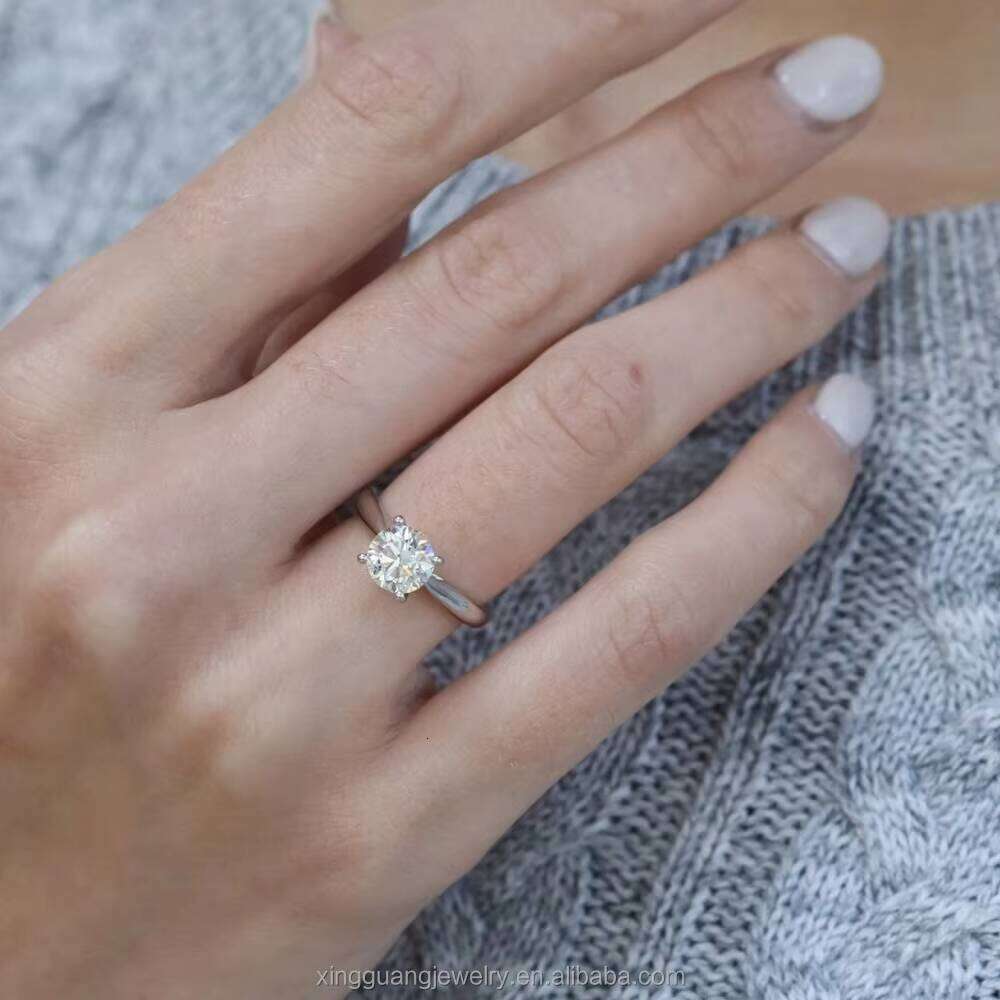 Beauty Simple 4 Prongs 1.0CT Round D/VVS Moissanite Solitaire 14K Yellow/White Gold Ring Women Wedding Engagement Jewelry