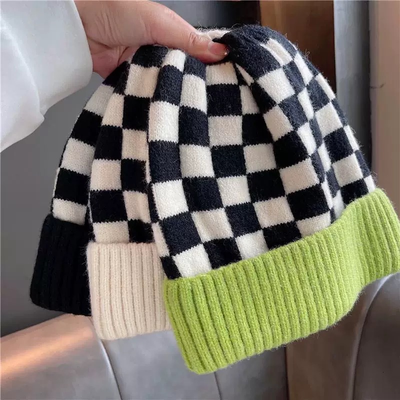 INS New Checkerboard Pattern Contrast Color Knitted Hat Winter Couple Casual Warm Cold Hat Beanie Gorros