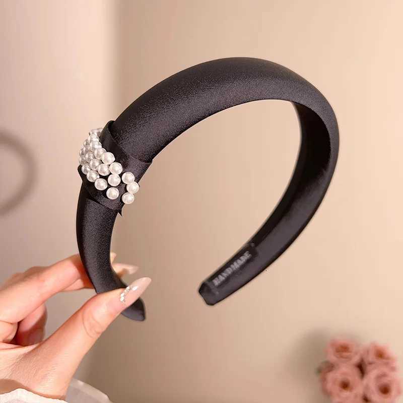 Elegant Pearls Sponge Simple Hairband for Women Girls Sweet Hair Ornament Band Hair Hoop Hair Band Fashion Hair Accessories Y250808