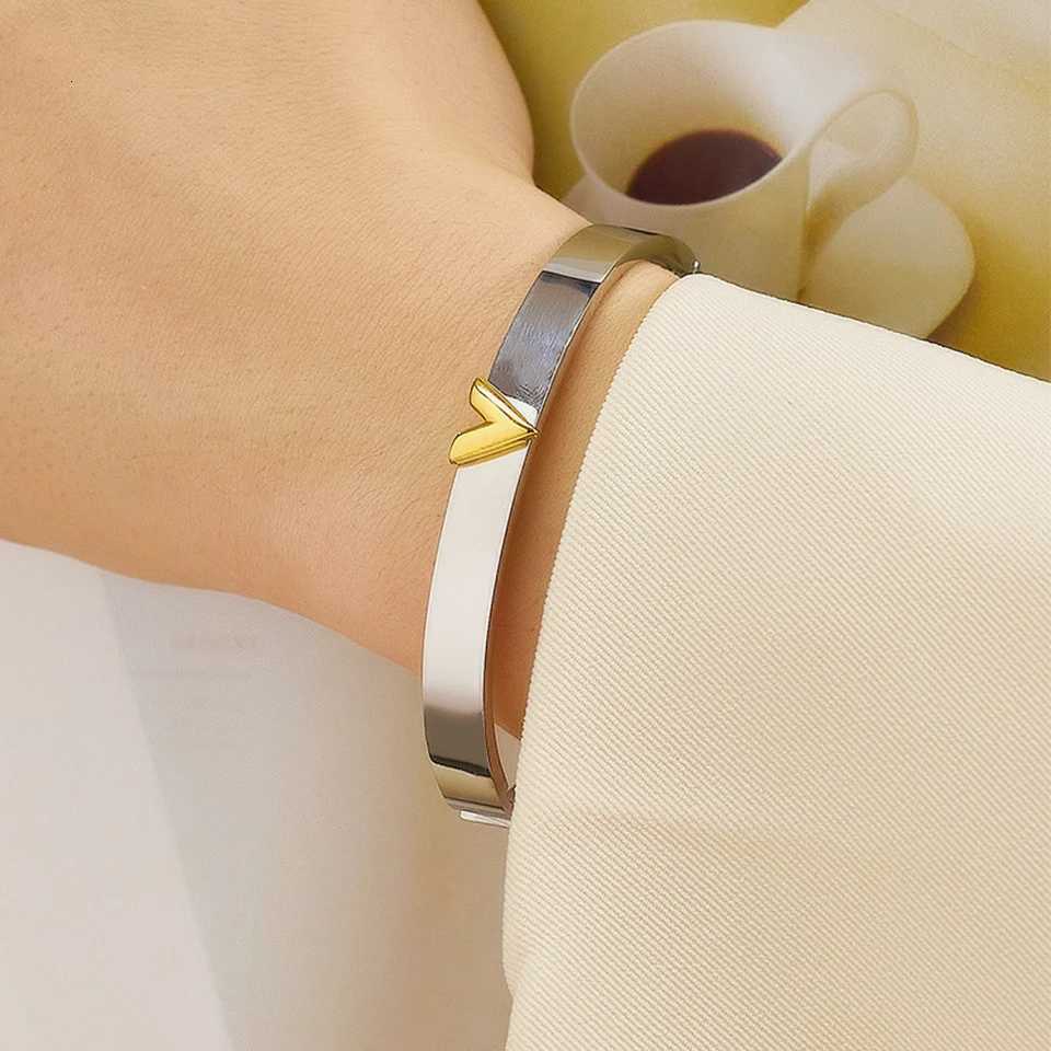Yupsk Classic Smooth Stainless Steel Letter V Bangles for Women Men Fashion Wide Bracelet Couple Waterproof Jewelry Gift Z250807