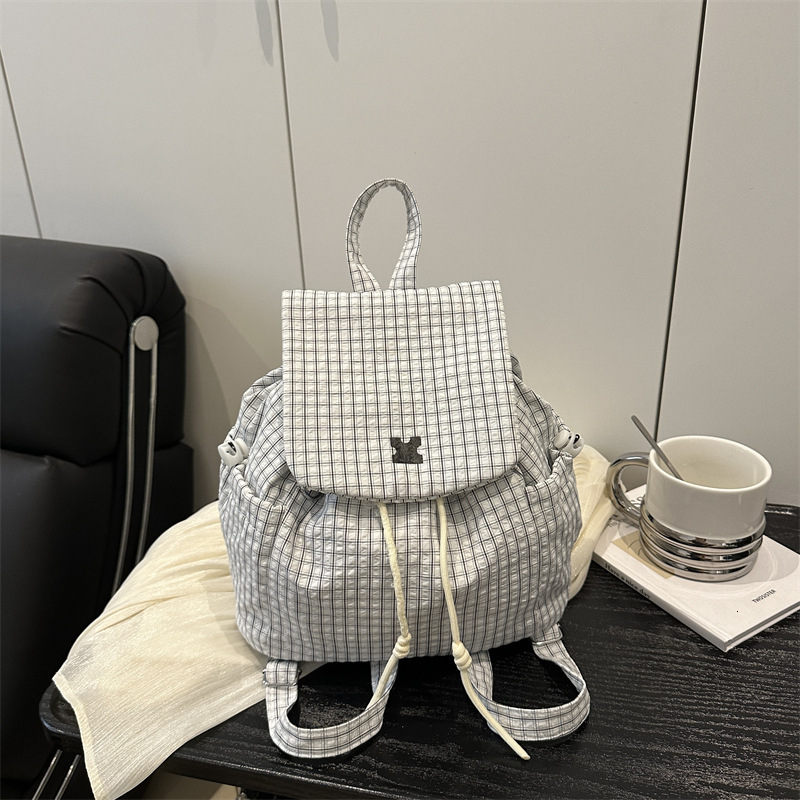 2025 Autumn New Women s Backpack Drawstring Fashion Large Capacity trend Backpack Autumn New Leisure Bag Puzzle Pattern Fashion Backpack New Designer 