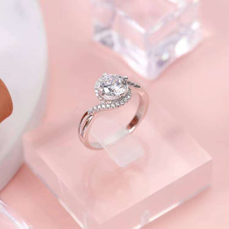 New Design Round Moissanite GRA Certificate Real Sold Gold Ring for Wedding