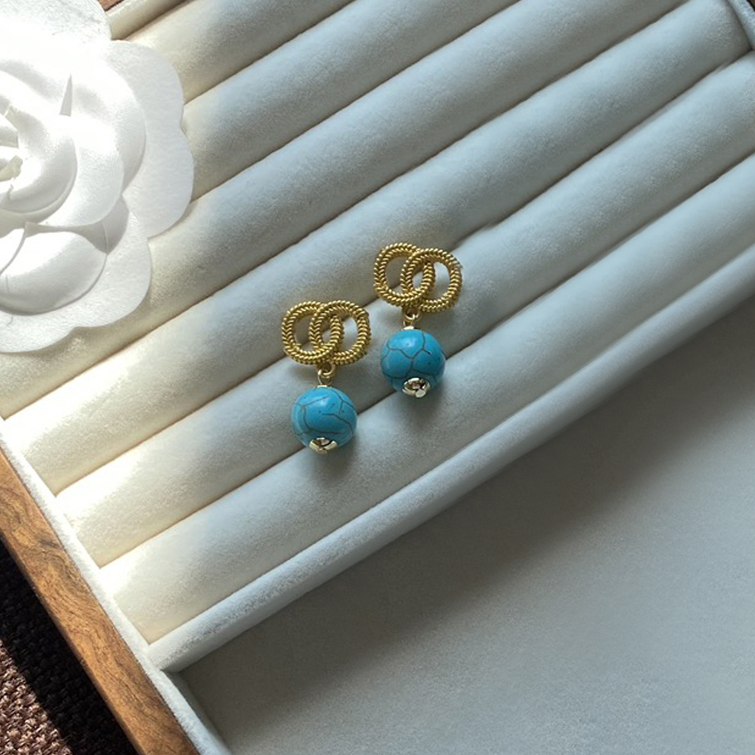 Turquoise Medallion Necklace Gold Tone Bohemian DoubleCircle Clasp Earthy Luxe Jewelry Gift for Her Z251010