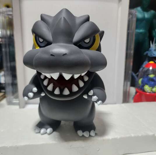 Exclusive Trendy GK Series Q Version Godzilla Figurine - Perfect for Boys' Fun and an Ideal Gift for Toy Enthusiasts emphasizing its unique desig