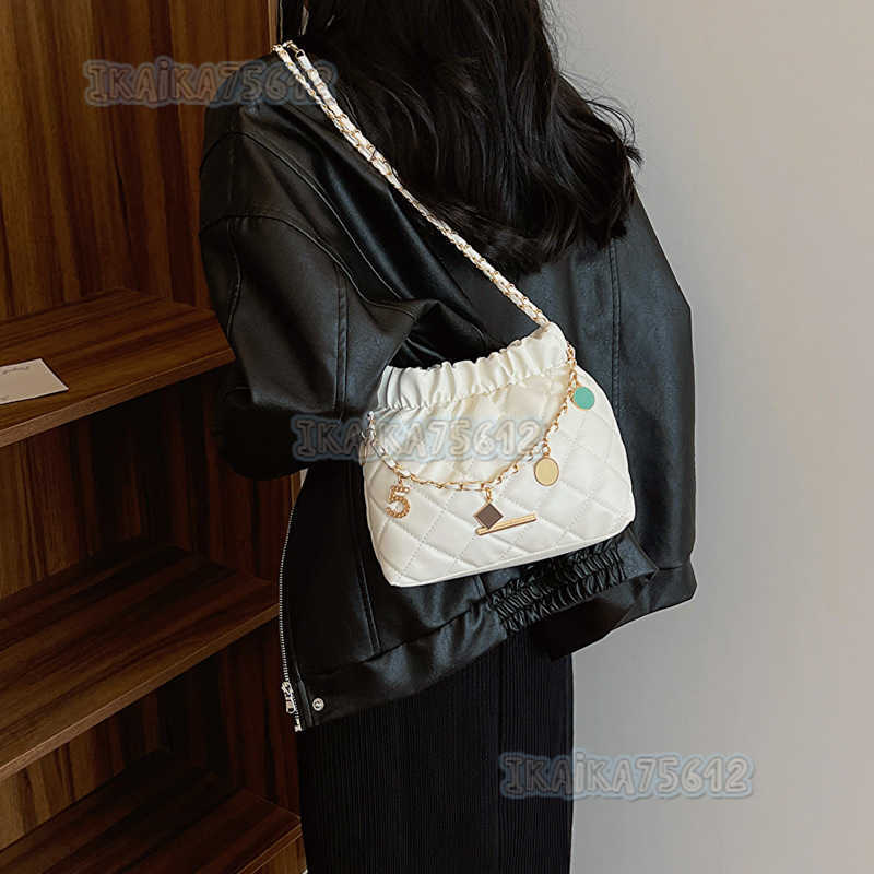 Fashion Trendy Chain Bucket Bag 2023 Autumn Winter New Style Elegant Small Bag Womens Quilted Single Shoulder Crossbody Bag H250808