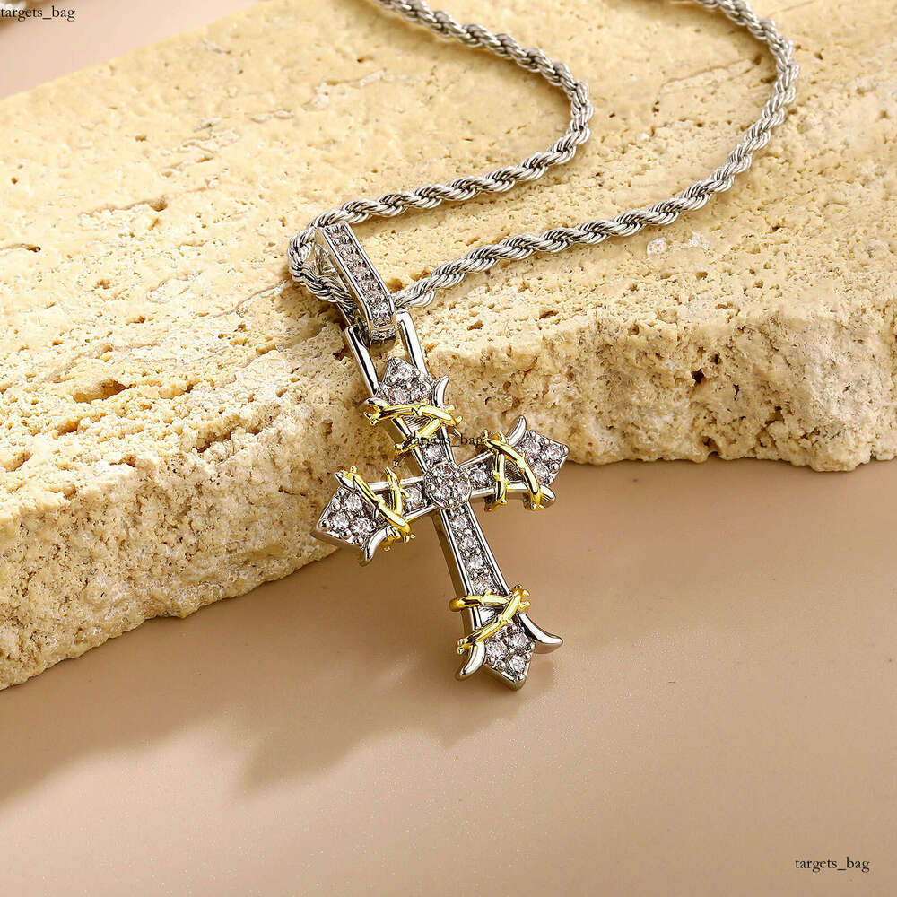 Hot Selling Full Dia Cross Pendant Necklace for Women and Men, Trendy Double Thorn Detachable Couple Pendant, Light