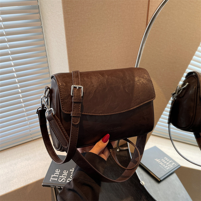 2025 autumn new elegant retro light luxury simple niche design versatile large capacity women's crossbody bag designer bag