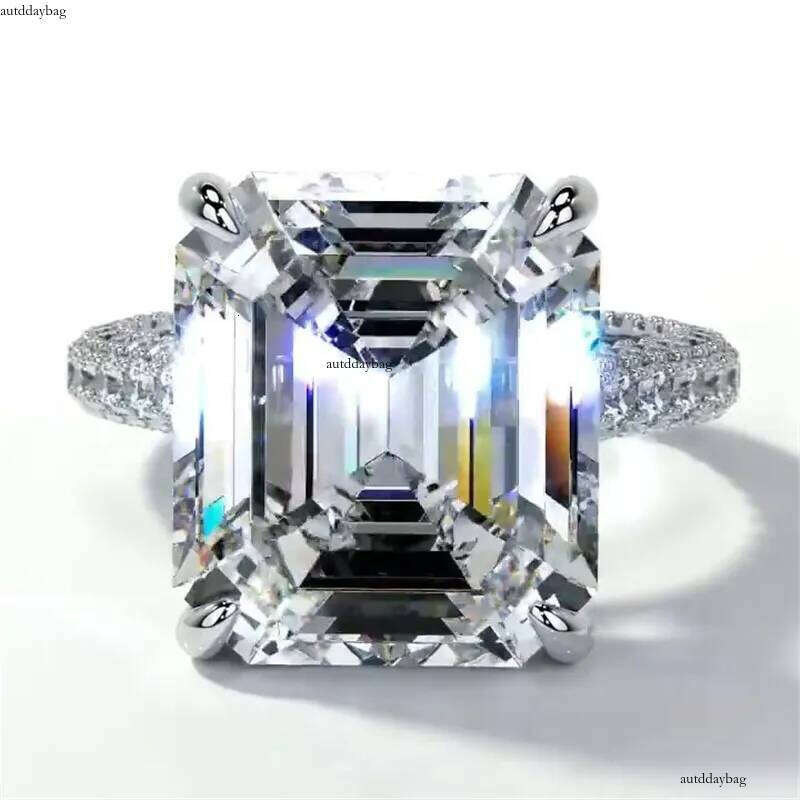 Choucong Stunning Wedding Rings Ins Top Sell Jewelry Sterling Sier Emerald Cut White Topaz CZ Dia Pave Zircon Eternity Women Engagement Band Ring