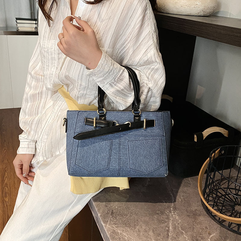 2025 Autumn fashion New Women s Shoulder Bag Niche Design Large Capacity Color Block Handbag Fashionable Leather Canvas Splicing Crossbody Designer