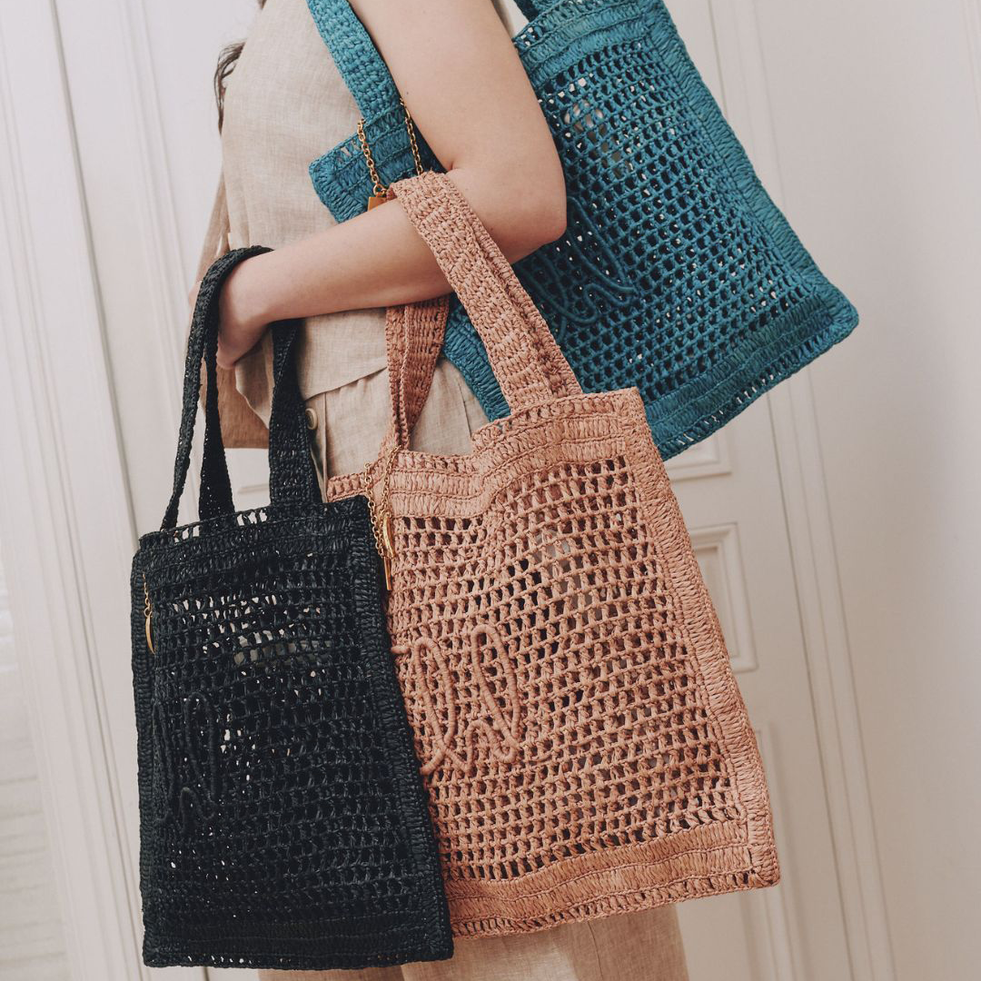 Womens SUMMER BANANA Lafite Grass Tote Bag Raffias woven beach bag 10A Designer bags fashion Shoulder weave Straw bag Luxury handbags vacation travel shopping bags