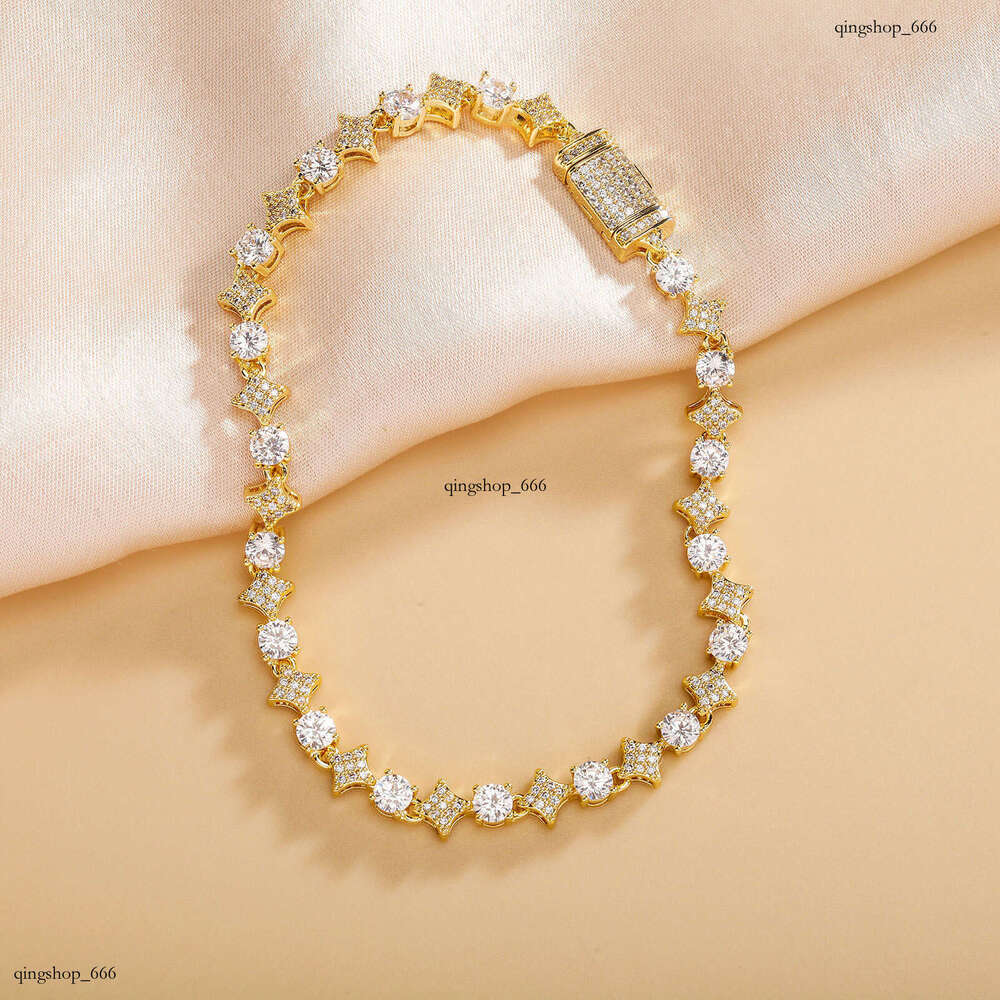 New Bracelet Four-Leaf Flower Moissanite chain Tennis Necklace for Women Exquisite High-End Sense Jewelry Clavicle Chain