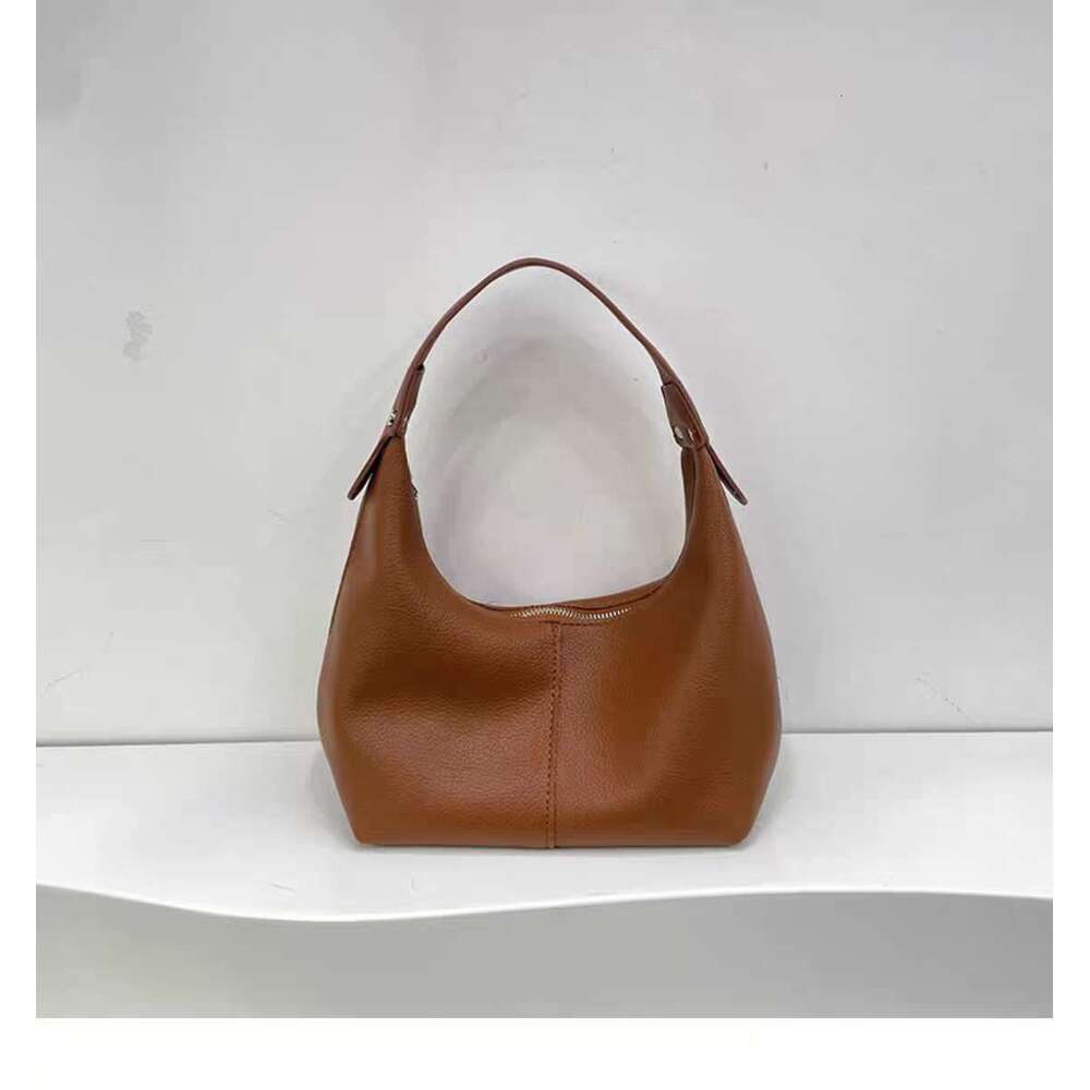 2025 New Fashion Underarm Korean Style Handbag Shoulder Large Capacity Versatile Women's Autumn Winter Small Crossbody Bag
