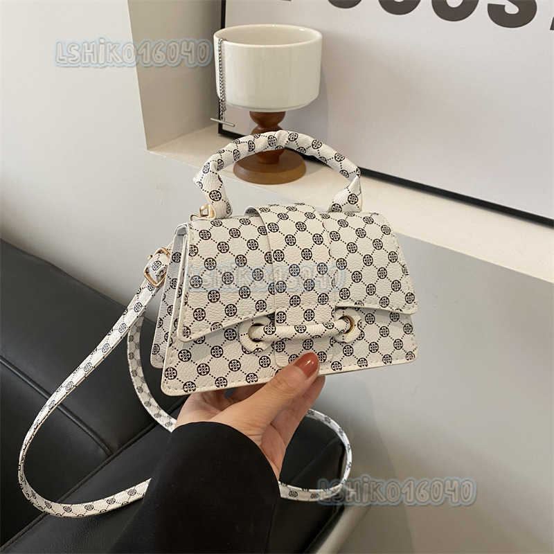 2024 New Style Niche Texture Handbag for Women Fashionable Versatile Shoulder Crossbody Underarm Trendy Bag H250808