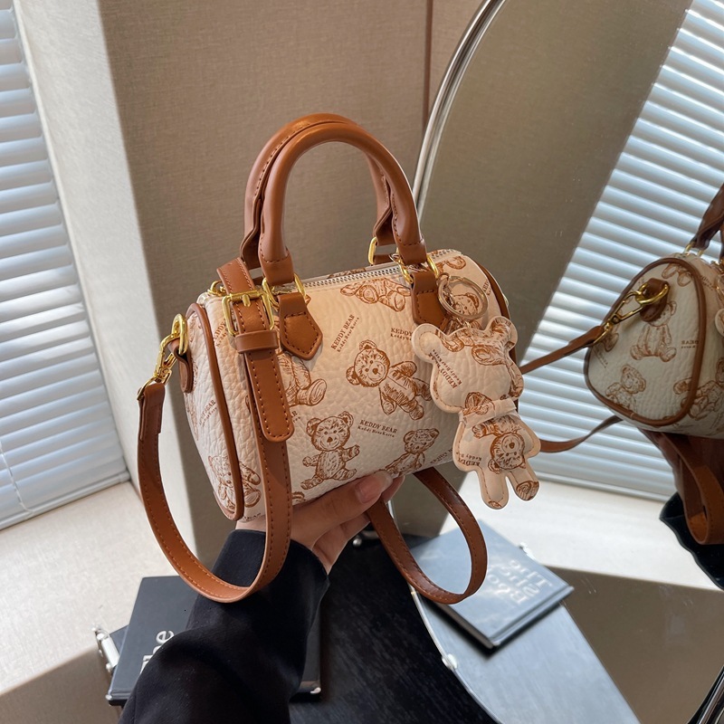 2025 Autumn New Pillow Bag Korean Fashion Printed Women s Shoulder Bag Cartoon Bear Commuter Handbag bag New Women s Crossbody Bag Autumn New women s 
