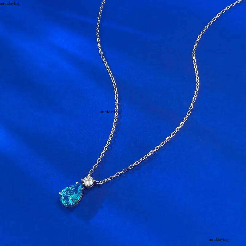 2025 Choucong New Sparkling Water Drop Pendant Jewelry Soild 1005 Sterling Sier Pear Aquamarine Moissanite Dia Women Beach Clavicle Necklace