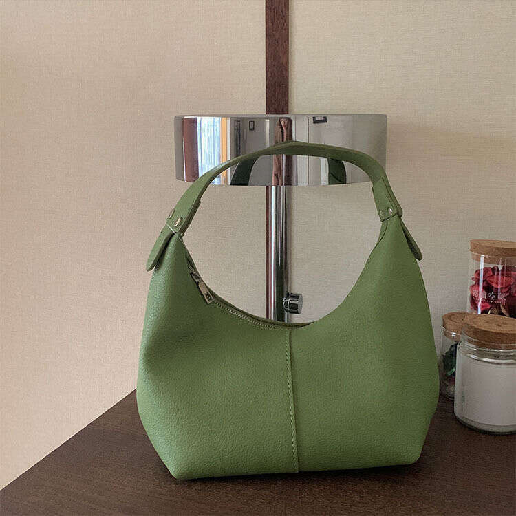 2025 New Fashion Underarm Korean Style Handbag Shoulder Large Capacity Versatile Women's Autumn Winter Small Crossbody Bag