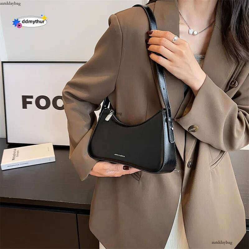 French Red Underarm Bag for Women 2024 New Popular Versatile Single Shoulder Bags Designer Simple Handbags Trend H6.28#31 ddmythur