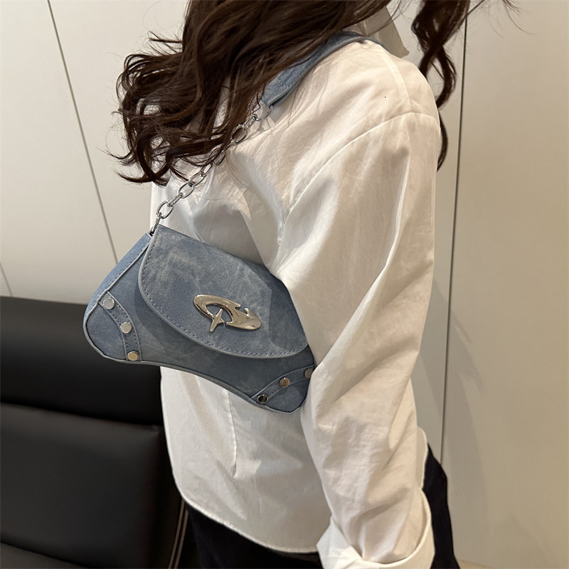 2025 Autumn New Women s Shoulder Bag With Fashionable Texture Niche Design Women s Crossbody Bag Autumn New women bag s Simple And Luxurious Style Des