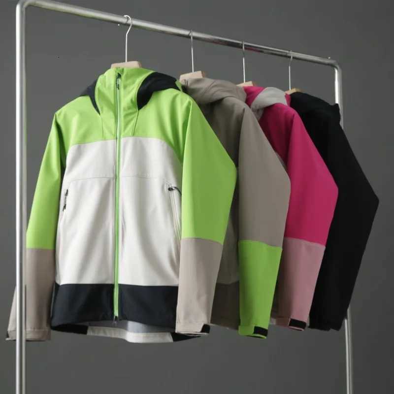 New Spring and Autumn Outdoor Sports Thin Velvet Soft Shell Contrasting Color Casual Jacket Couple Jacket Outdoor W250809