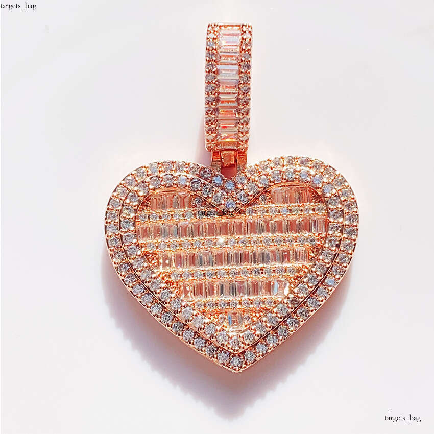 Iced Out VVS Inlaid D Color Moissanite Personalized Hip-Hop Accessories Versatile Necklace Pendant 111