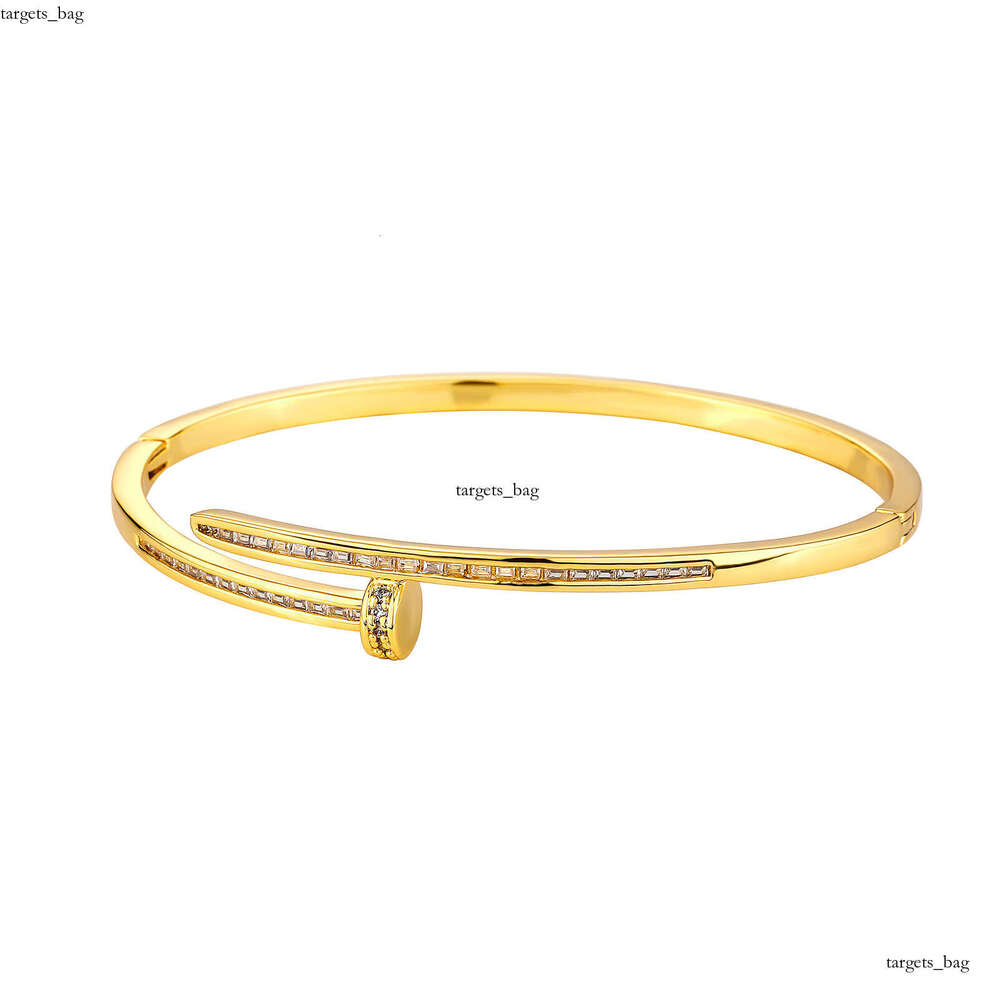 Hip Hop Classic Luxurious Nail-Shaped Zircon Earrings Bracelet INS Internet Celebrity Hot Push Gold Australian Personality Jewelry
