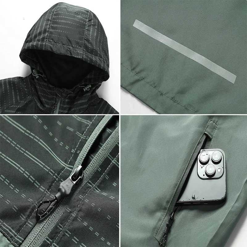 Spring Autumn Men Quick Dry Hiking Jackets Men Sports Windbreaker Zipper Hooded Coats Men Climbing Breathable Jacket Clothing W250809