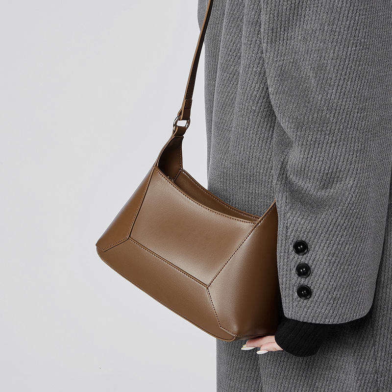 Spring Summer New Fashion Underarm Baguette Versatile Genuine Leather Niche Simple Crossbody Commuter Shoulder Bag For Women