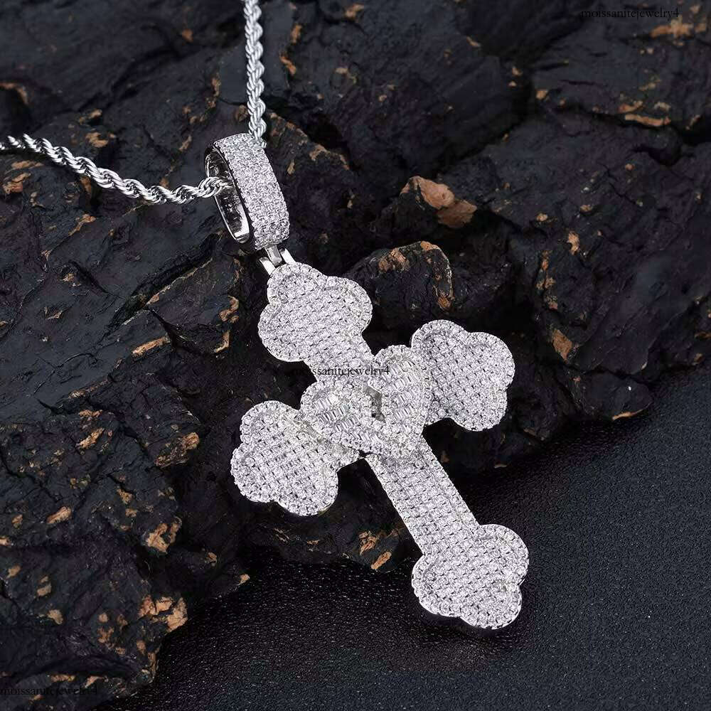 NUOYA Fine Sier Heart Cross Can Pass Dia Test VVS Moissanite Pendant Hip Hop Jewelry for Men Women