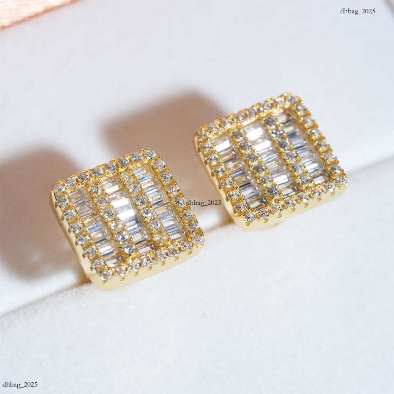 ICED OUT New Sier Inlaid Moissanite Square Simple Stud Earrings