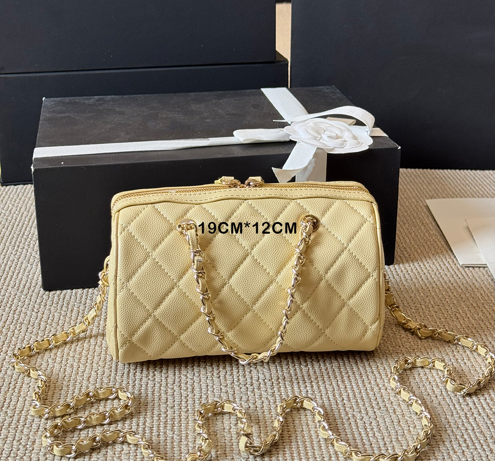 Cosmetic Bags Cases Designer Boston bag bowling bag women Top Handle bag Caviar leather Diamond Lattice Quilted Crossbody Bag chain Shoulder bag