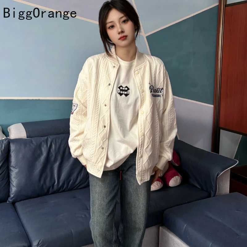 Mens casual jacket with embroidery decoration retro trend American style womens autumn and winter baseball uniform fashion couple. W250809