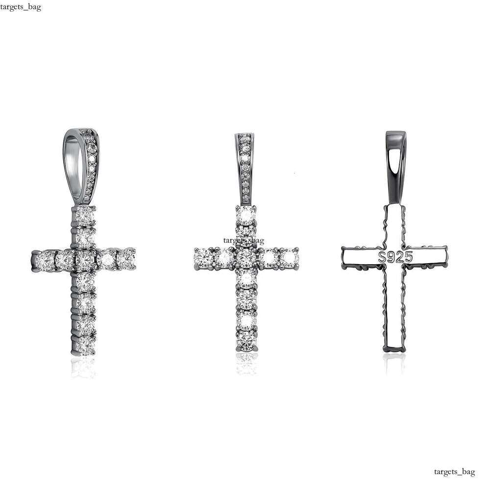 Iced Out VVS Moissanite Cross Necklace Full Dia Hip-Hop Pendant Super Sparkling Fire Color Clavicle Layered Chain