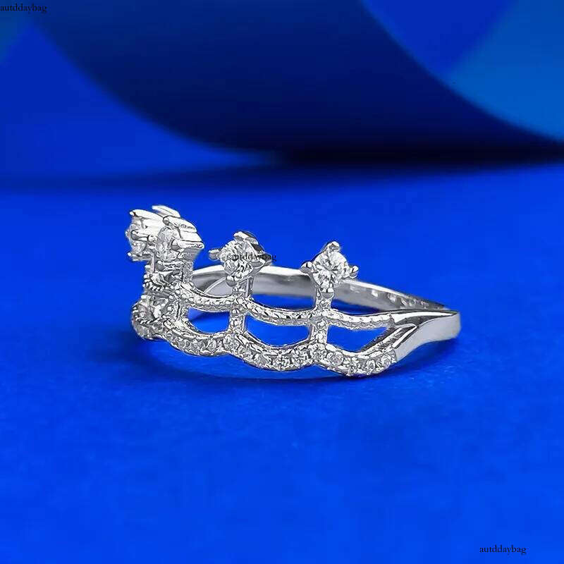 Choucong Ins Top Sell Elegant Wedding Rings Jewelry Genuine 100% Sterling Sier Pave Lab Moissanite Dia Eternity Lace King Women Crown Ring Gift