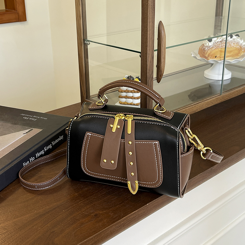 Classic fashionable and versatile single-shoulder cross-body bag, large capacity, simple and casual pillow bag, women's handbag