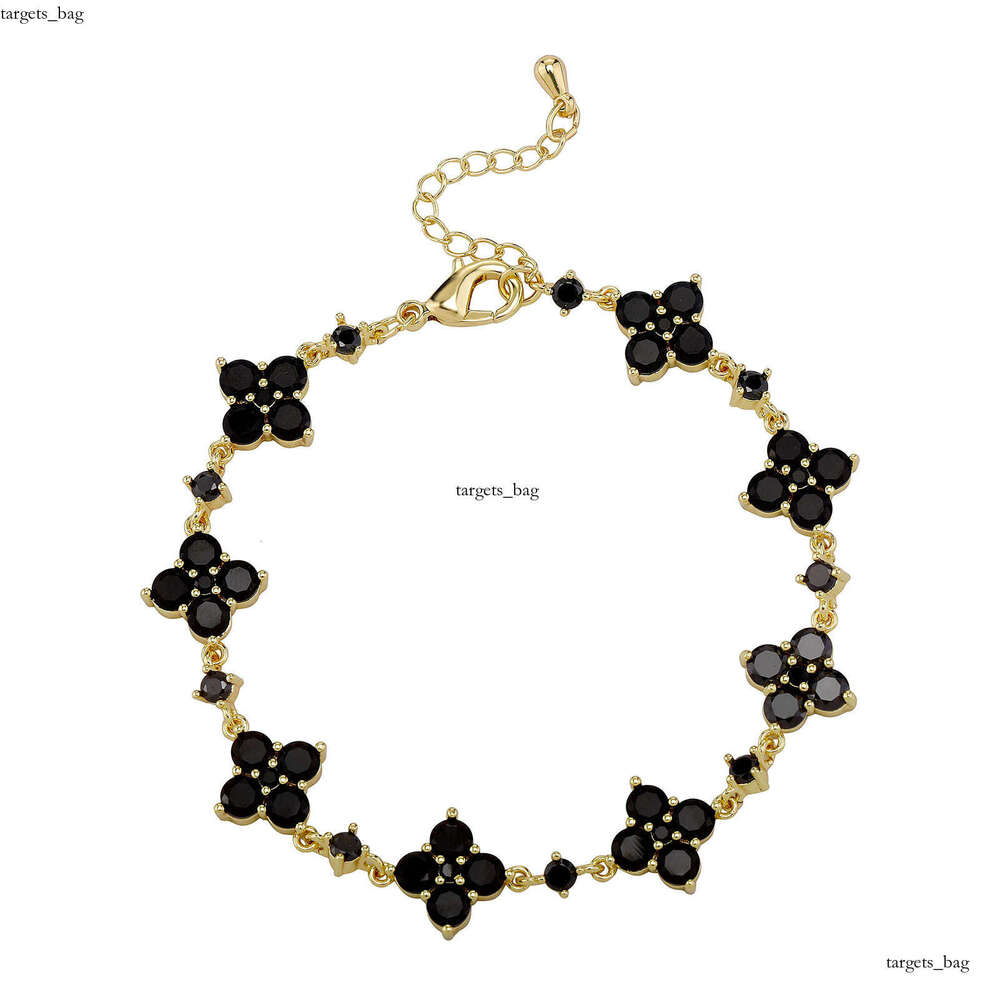 Full Dia Heavy Craft Four-Leaf Clover Bracelet for Women, Light Sparkling Zircon, High-End Niche Bracelet, Hand Jewelry Factory