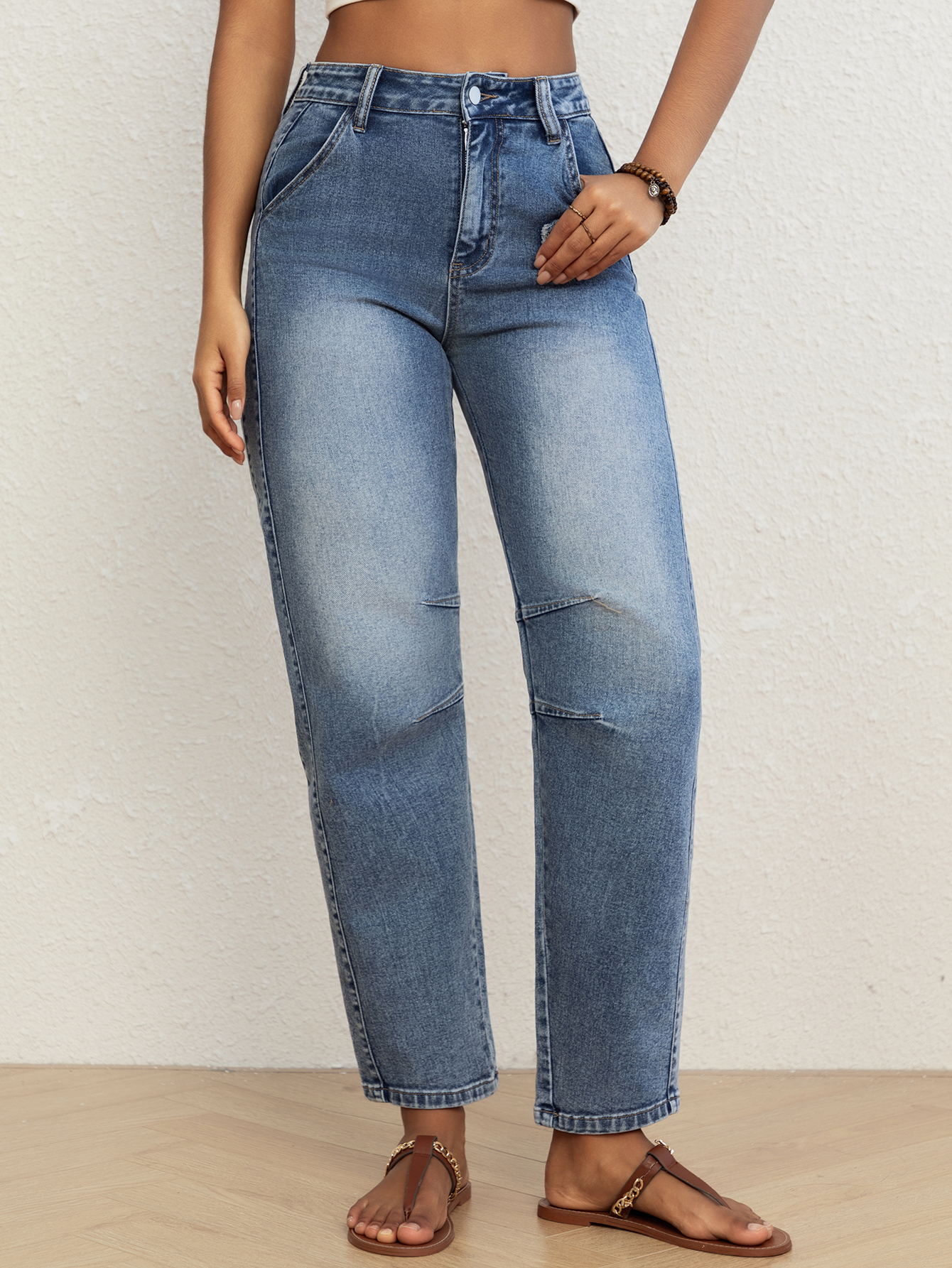 Elegant Ladies' Extra-Large Stretch Denim Trousers Designed for a Casual Yet Sophisticated Look