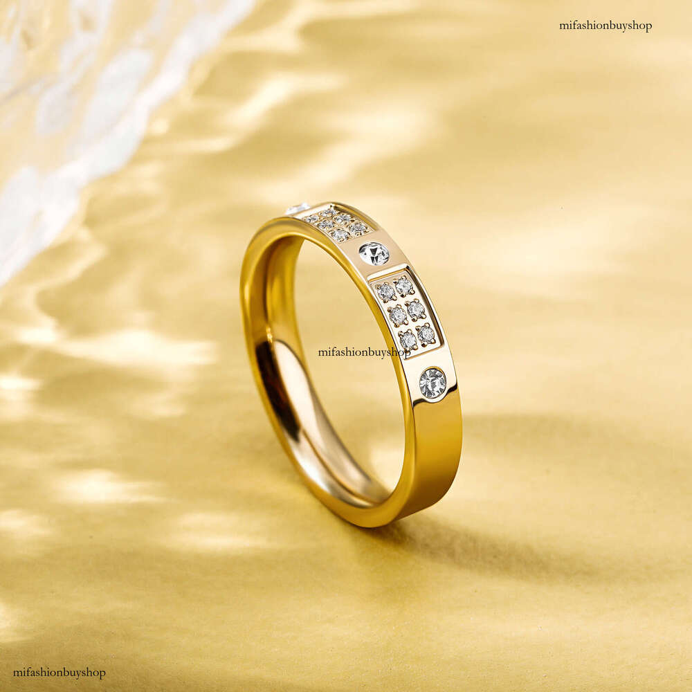 Minimalist Style Non-Fading Titanium Steel Inlaid Diamond Ring for Women INS Trendy Couple Rings