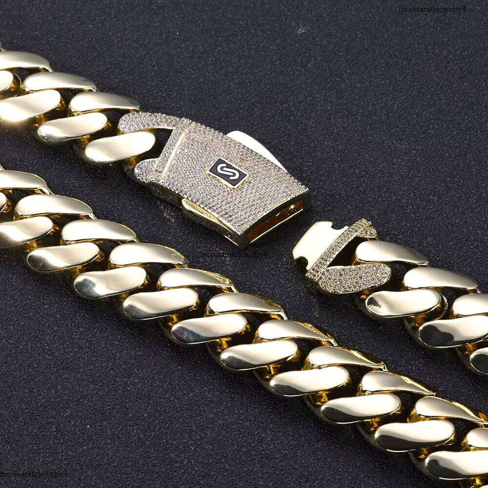NUOYA High Quality 14K Monaco Sier Link Necklace Iced Out VVS Moissanite Clasp Smooth Cuban Chain Jewelry