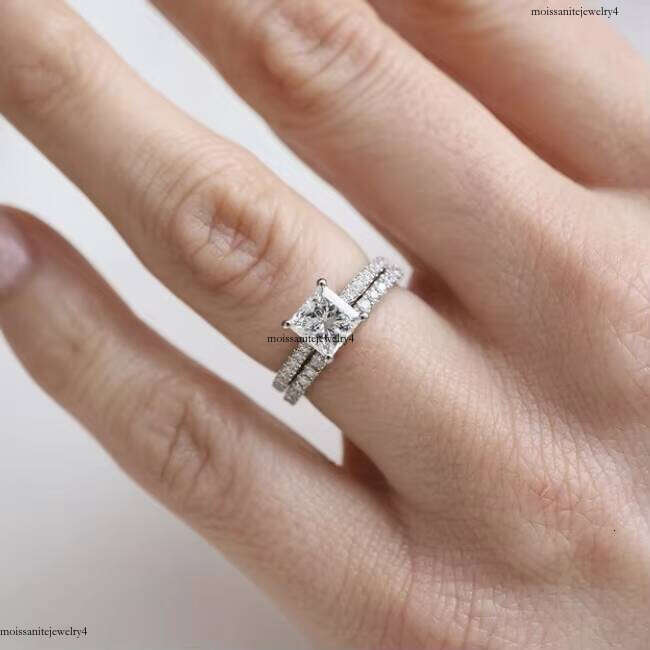 Design Elegant Style with Certificate 14K Gold 1ct square Shape VVS Moissanite Dia Wedding Ring for Engagement