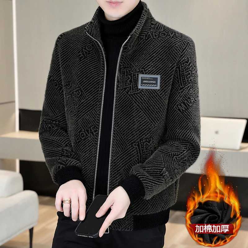 Mens Short Woolen Coat Autumn Winter Keep Warm Jackets Korean Style Streetwear Trends Casual Wool Outerwear XJ250809