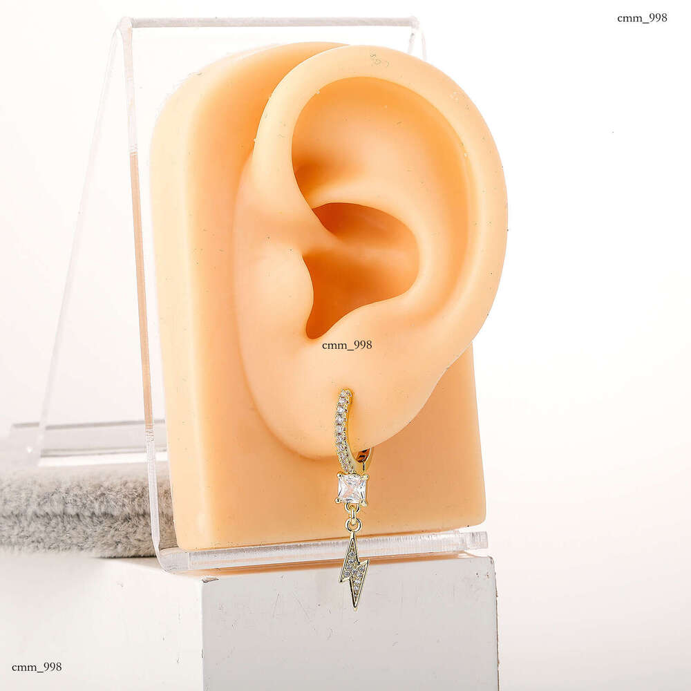 Vintage High-End Lighing Creative Fashion Versatile Drop Earrings New Style