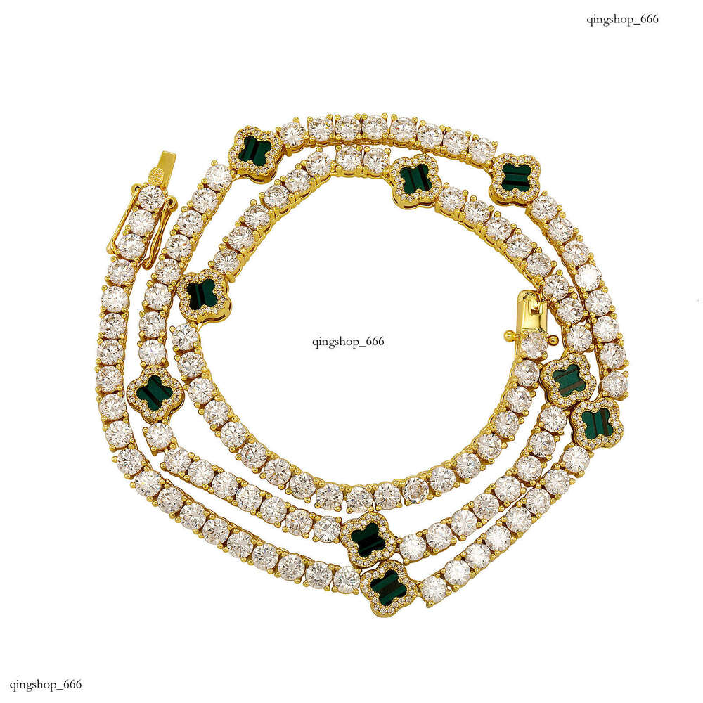 New Bracelet Four-Leaf Flower Moissanite chain Tennis Necklace for Women Exquisite High-End Sense Jewelry Clavicle Chain