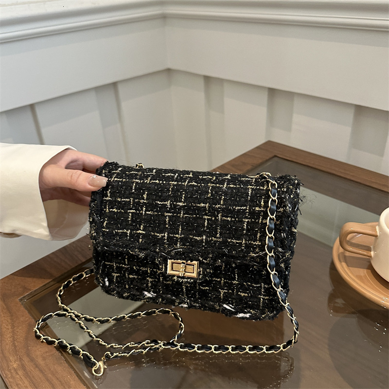 Free Shipping Designer Luxury Fashion Women's Bag 2025 New Fashion Wool Plaid Crossbody Bag Simple Chain Personalized Single Shoulder Small Square Bag