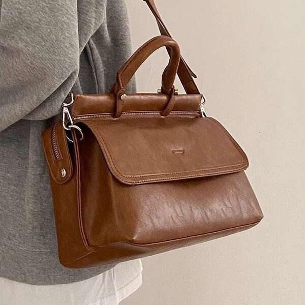 2025 New Trendy Messenger Bag for Work Commute Women Large Capacity Textured Handbag Briefcase Crossbody