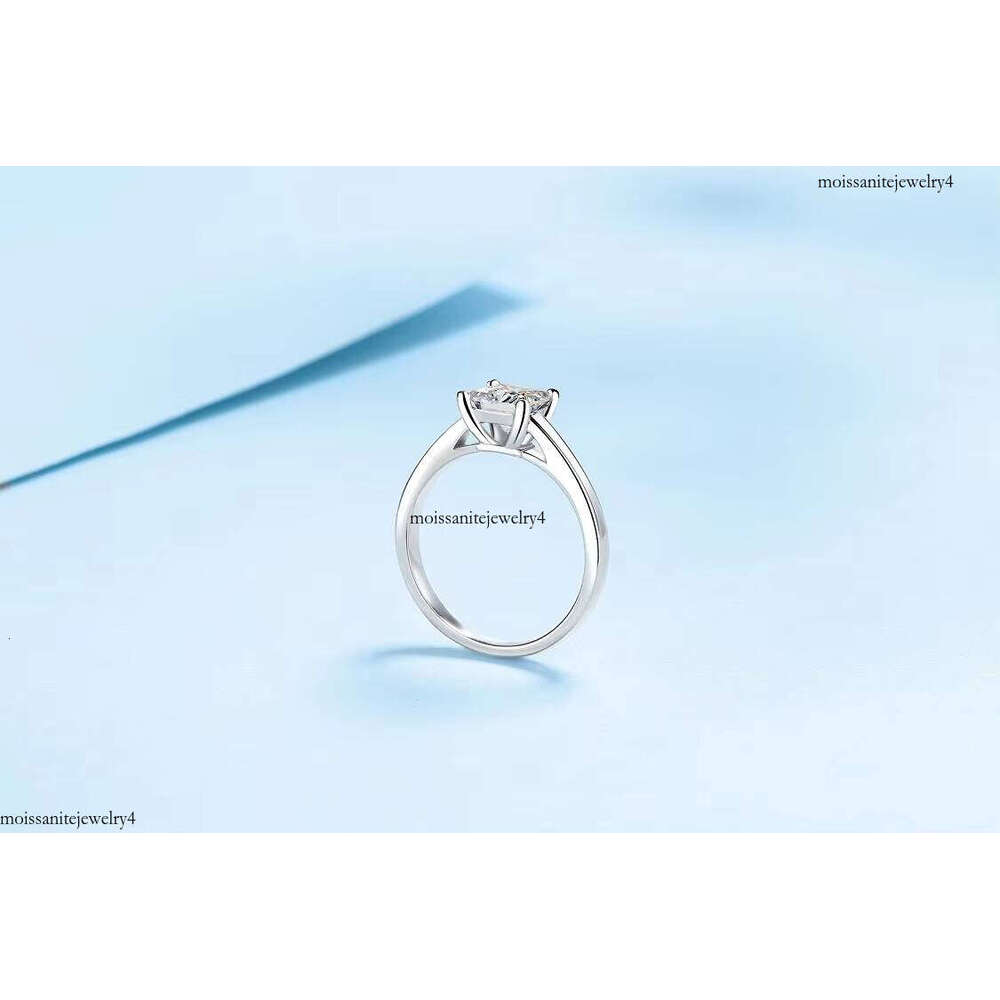 Custom High Jewelry Women Dia 3Princess Cut VVS Moissanite 14K Gold Engagement Wedding Ring