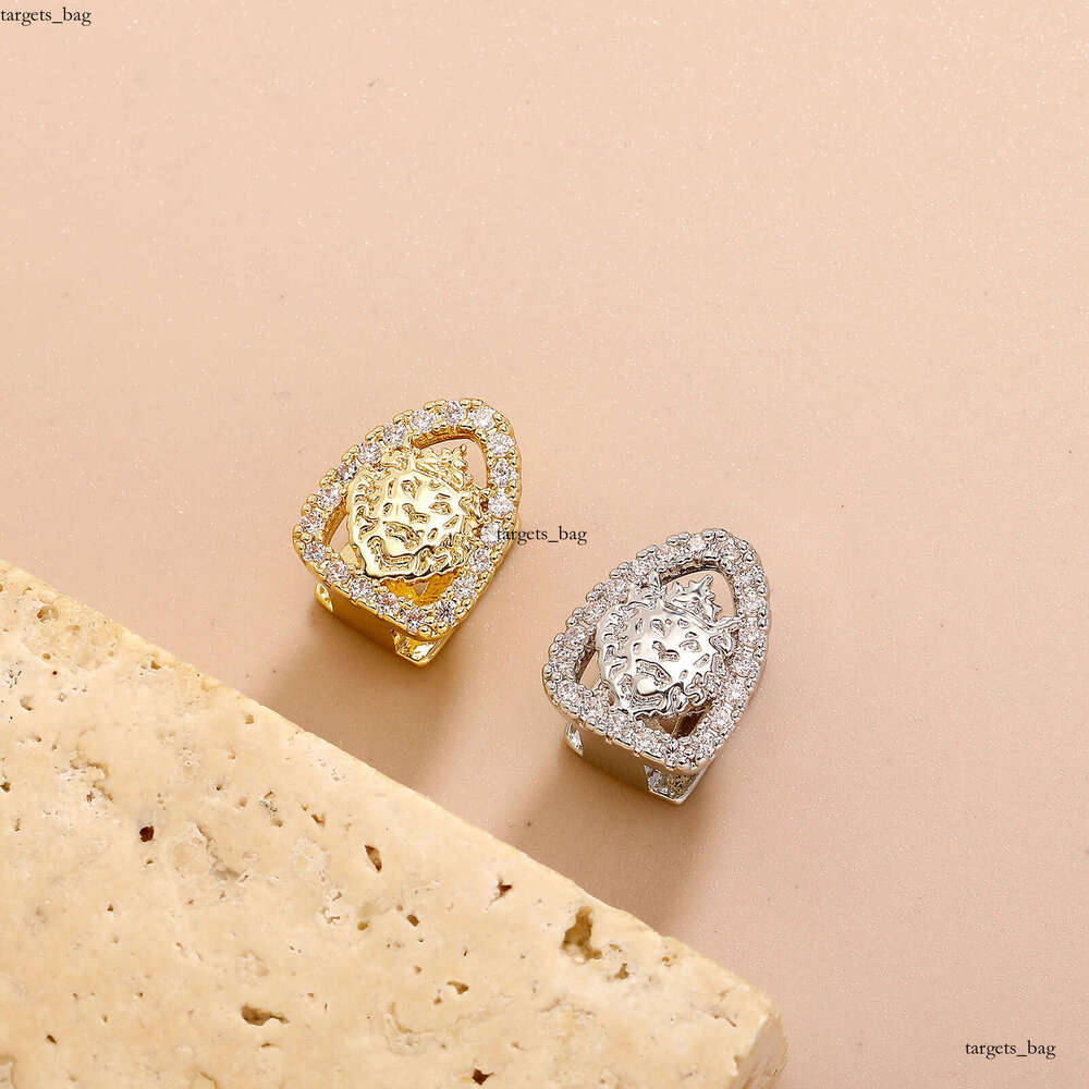 Single Gold Hollow Carved Animal Lion Hip Hop Bracelet Fashion Men and Women Cool Tooth Jewelry 111